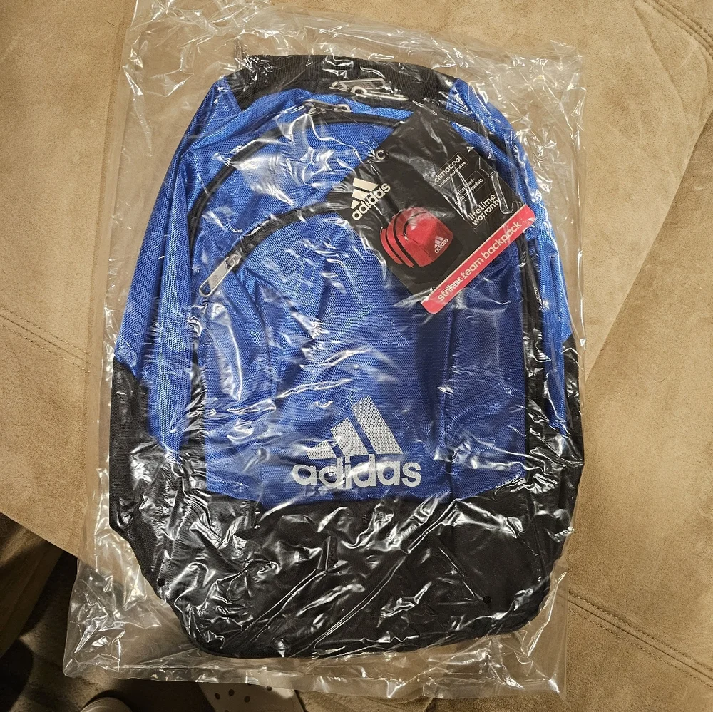 NWT Adidas Utility XL Blue and Black Sports Backpack - Picture 4 of 7
